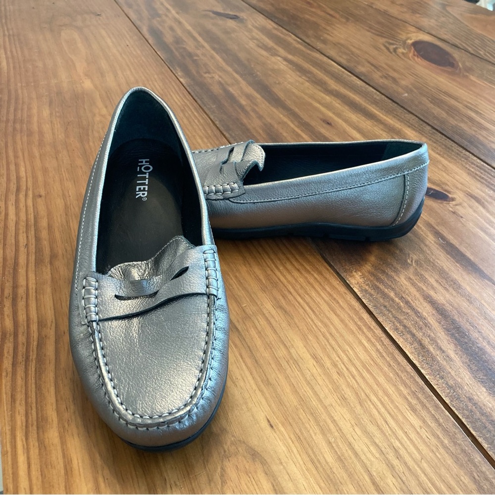 Hotter Drift Womens 9 EXF (Wide) Leather Loafers